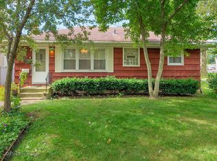 256 N Linden Ave, Westmont, IL 60559
