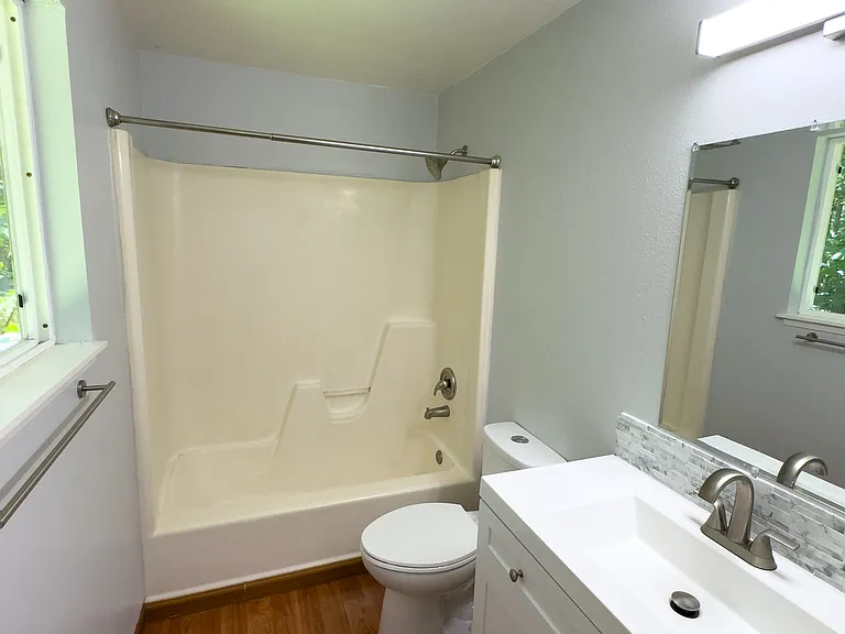 2850 Aegean Ct NE #B — Photo 6