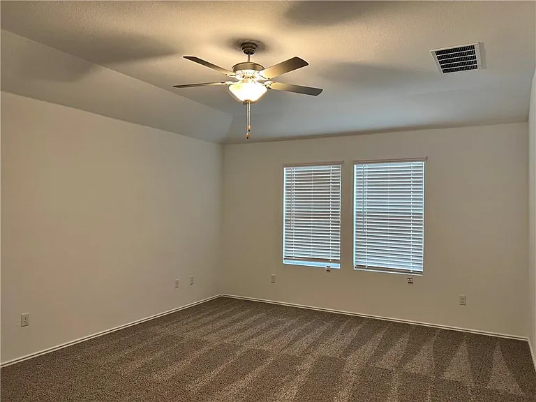 223 Chickasaw Ln — Photo 13