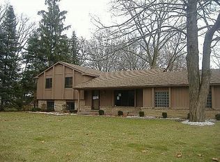 24202 Samoset Trl, Southfield, MI 48033