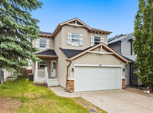 319 Coventry Rd NE, Calgary, AB T3K5K5
