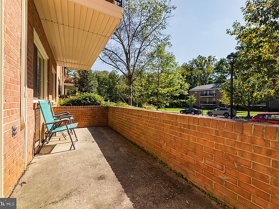 3rd image of 10662 Weymouth St APT 1