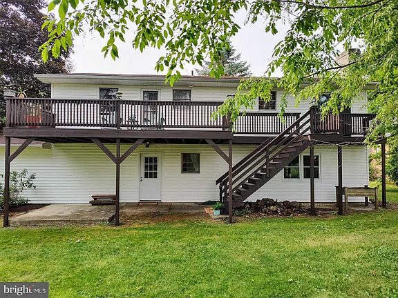 3rd image of 345 Koebner Cir