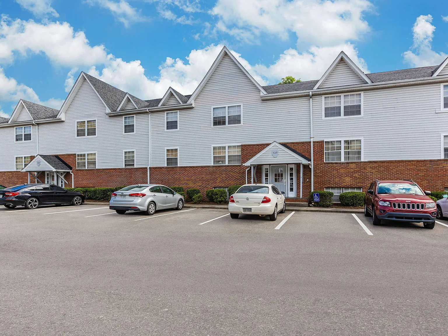 1 bed, 1.0 bath, 760 sqft, $1,100 — Photo 3