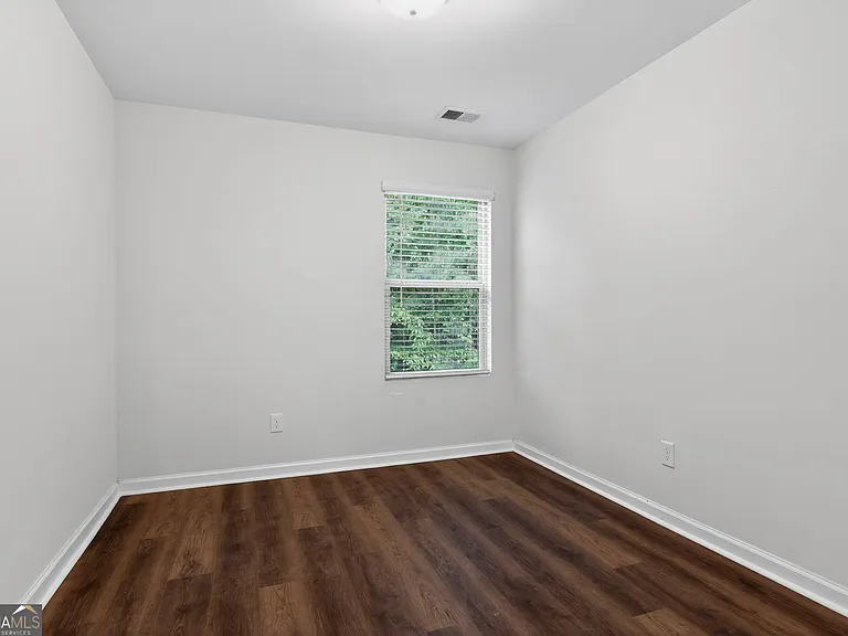 3122 Meadowstone Ln SW — Photo 11