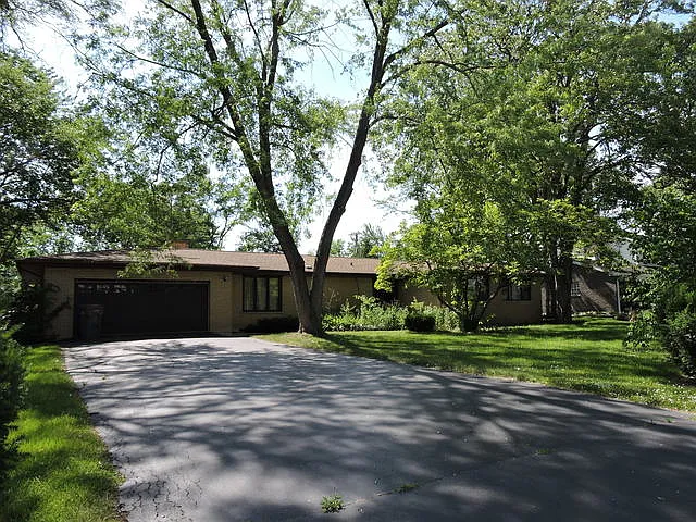 14410 Ridge Ave photo 1