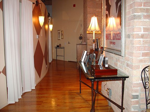 4th image of 728 W Jackson Blvd APT 526