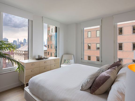 4th image of 146 Pierrepont St APT 15C