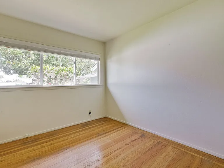 160 Kit Carson Ct — Photo 46