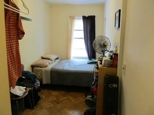 Rented by FlatFinders Realty | media 8