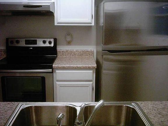 3rd image of 1134 Copper Creek Dr