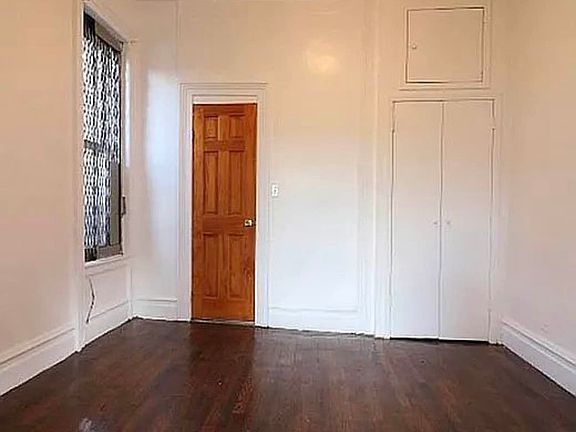 5th image of 374 W 46th St APT 3E