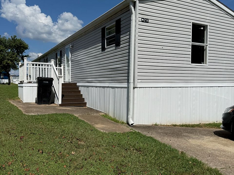 Exterior Image-1-Waverlee Countryside Village