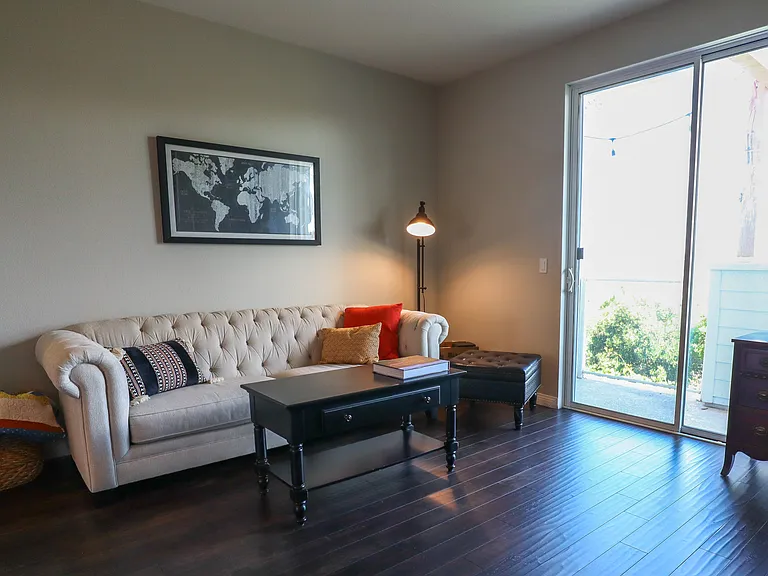 770 Harbor Cliff Way #142 — Photo 10