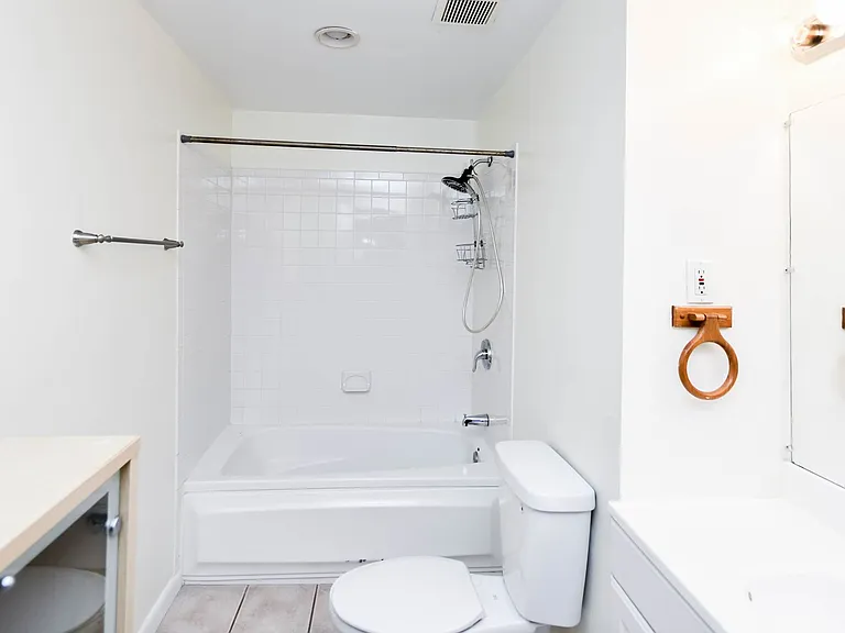 1651 Gales St NE — Photo 23