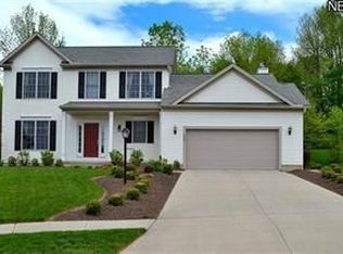 1039 Linden Hill Ct, Northfield, OH 44067