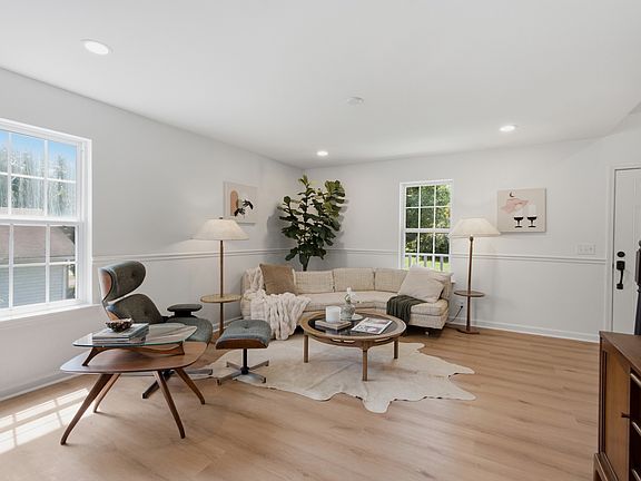 4th image of 7108 Gregory Ct