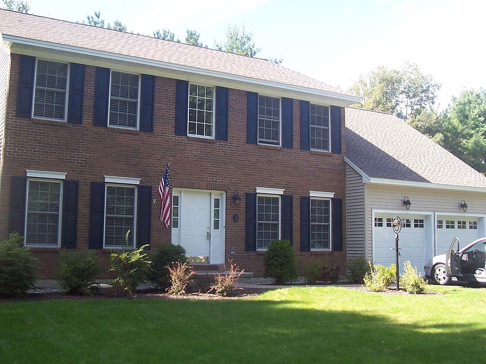 1st image of 2 Hempstead Cmns