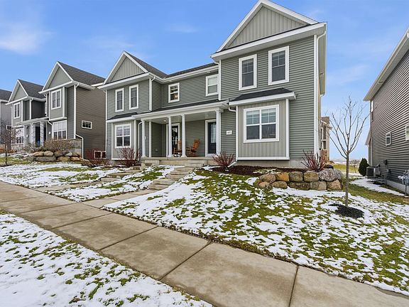 2nd image of 629 Hillcrest Dr