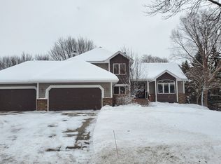 1867 Jewel Dr, Woodbury, MN 55125