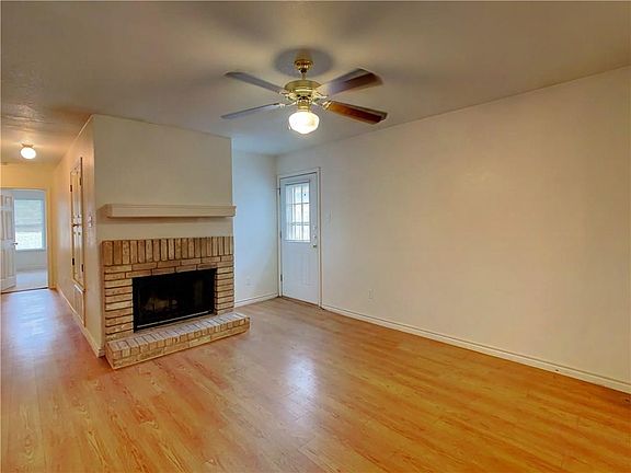 3rd image of 2802 Kestrel Dr #B