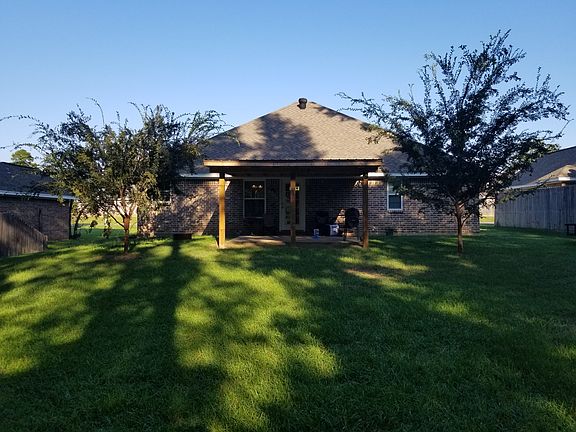 5th image of 325 Willow Creek Dr