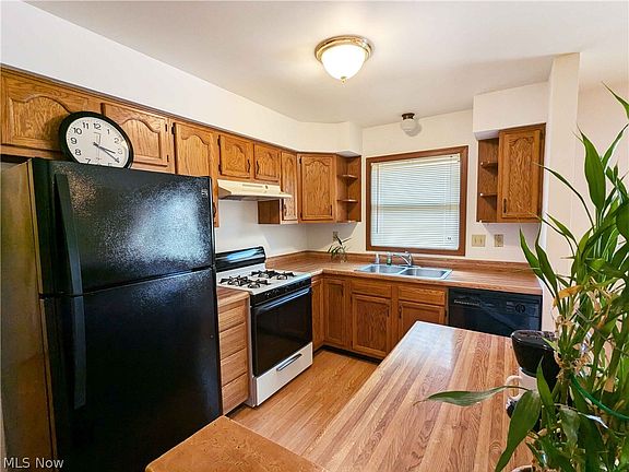 4th image of 5708 S Nantucket Dr