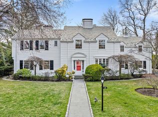 28 Ridgecroft Rd, Bronxville, NY 10708