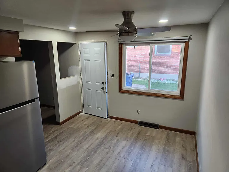 207 Tonawanda Creek Rd #2 — Photo 9
