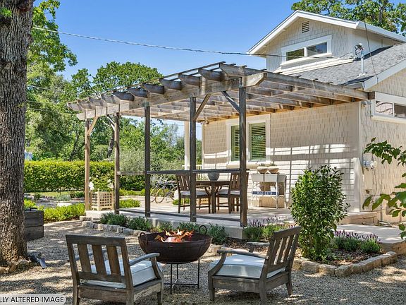 3rd image of 110 Viola Way