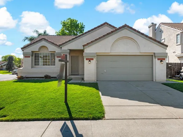 212 Laurelwood Way, Vacaville, CA 95687