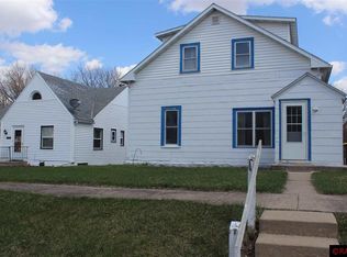 404 S Henry St, Elmore, MN 56027