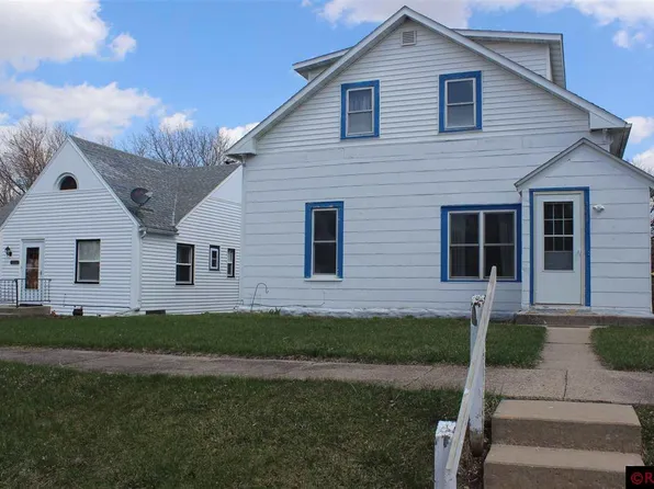 404 S Henry St, Elmore, MN 56027