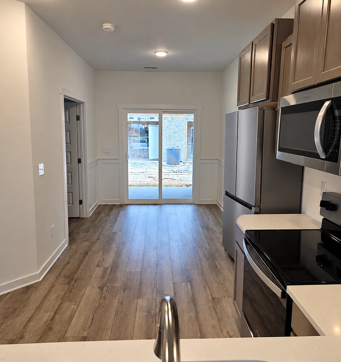 3 bed, 1446 sqft, $1,795 — Photo 4