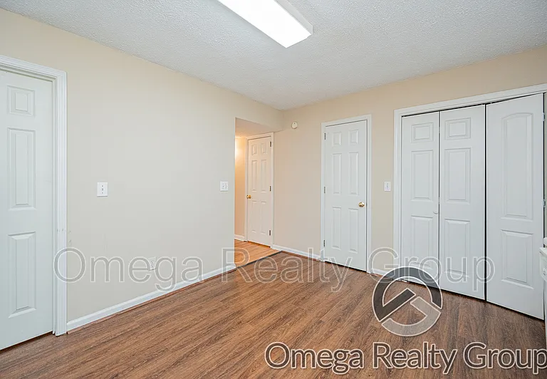 5057 Falling Creek Ln — Photo 11