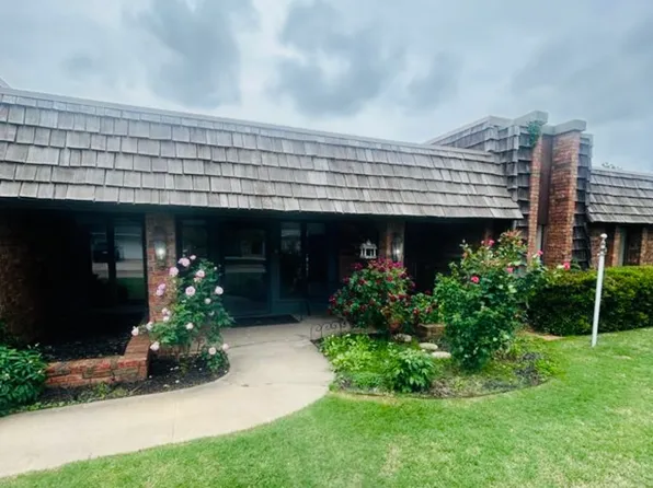 6335 Avalon Ln #6335, Oklahoma City, OK 73118
