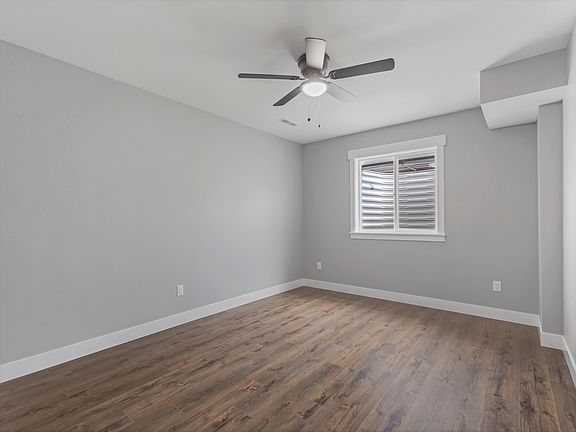 3rd image of 1565 S Hadleys View Dr #1