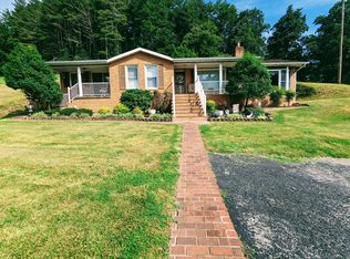 11621 Orby Cantrell Hwy, Pound, VA 24279