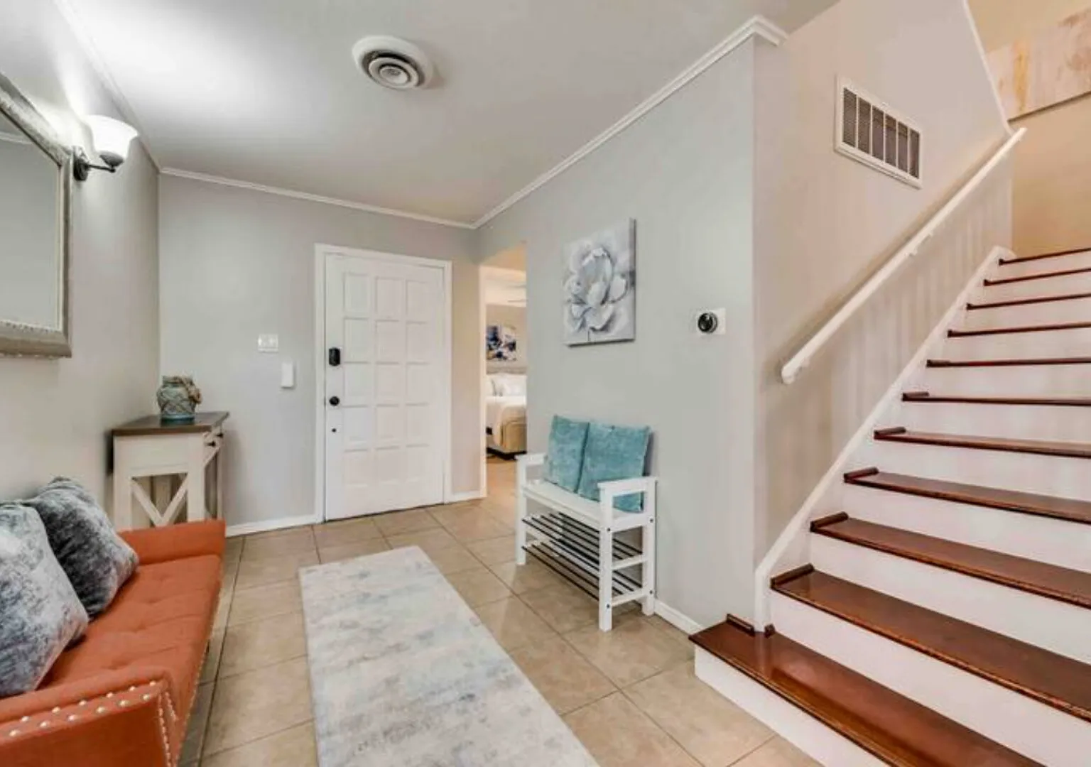 GP64A World Cup Stay - 10 min to AT&T - Sleeps 6 - Free Parking — Photo 4