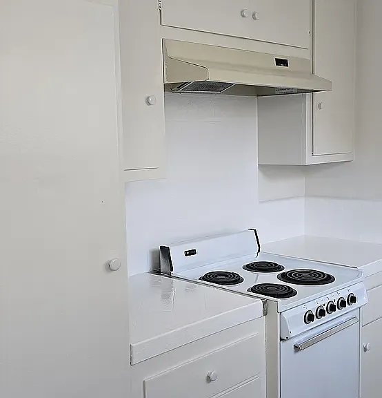 3610 Emerald St #8 — Photo 3