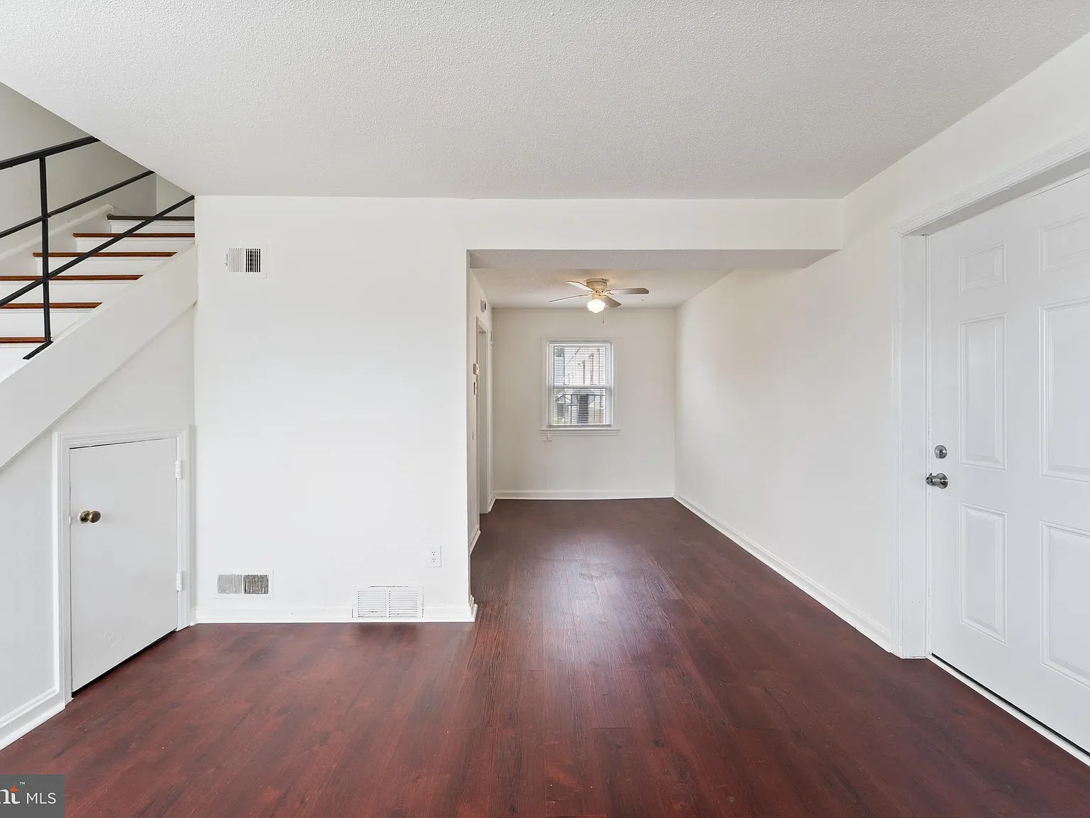 Iverson Village Condo — Photo 4