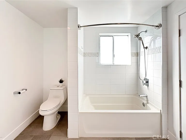 1101 S Harvard Blvd #506 — Photo 13