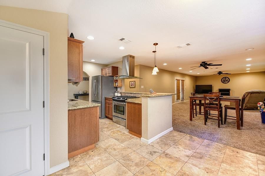 2nd image of 5925 Anthony Dr
