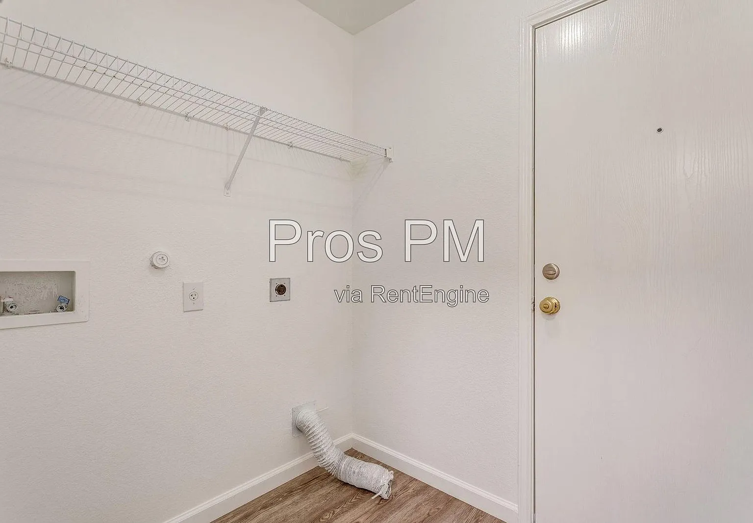 4 bed, 2.0 bath, 2093 sqft, $2,150 — Photo 3