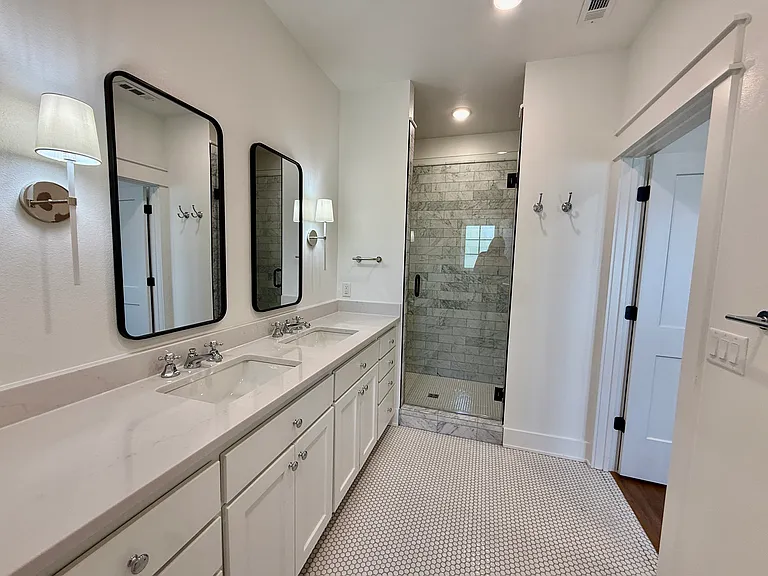 825 NW 14th St — Photo 24