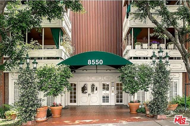 1st image of 8550 Holloway Dr APT 207