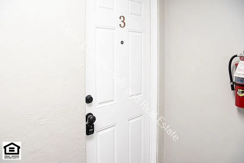 1 bed, 1.0 bath, 600 sqft, $995 — Photo 4