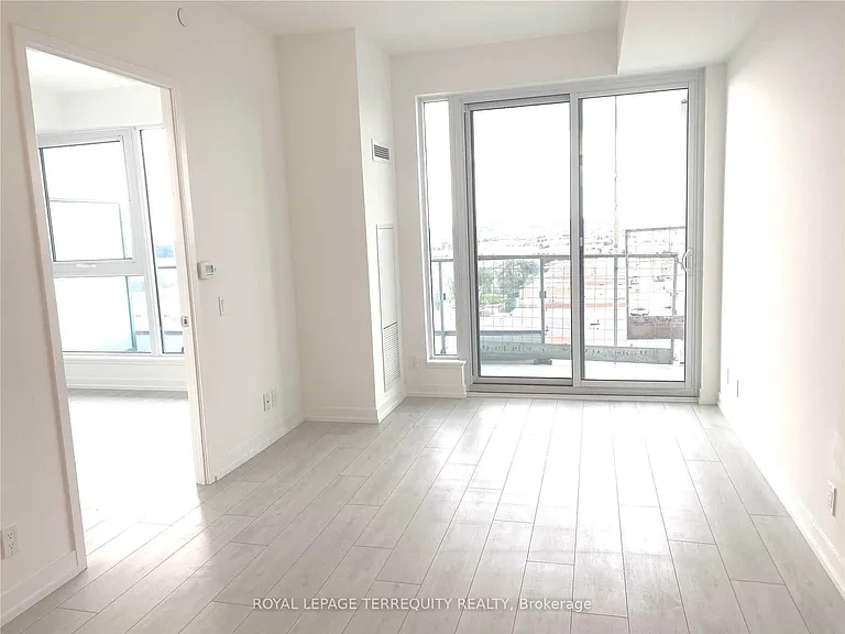 5 Buttermill Ave #1112 — Photo 3