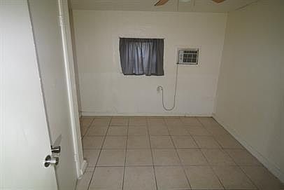 5th image of 3101 54th Ave N Unit B-1