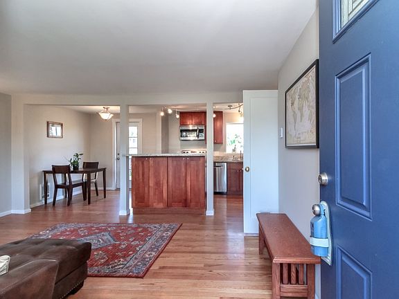 4th image of 3208 S 137th St